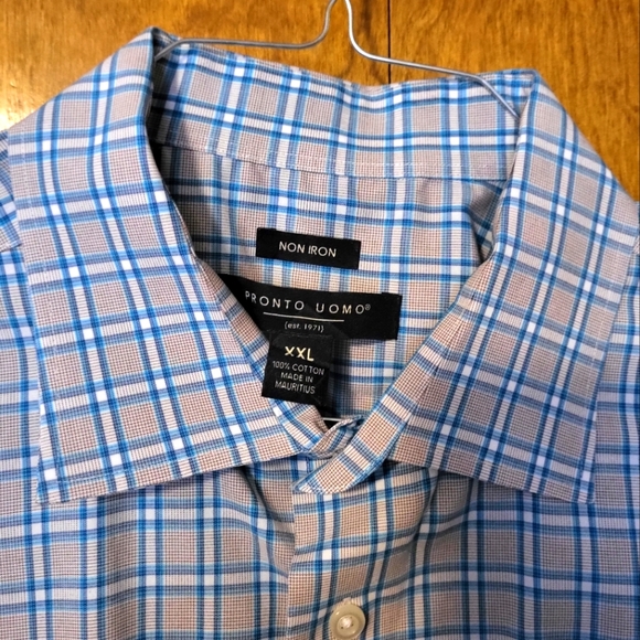 Pronto Uomo Button-down shirt - Picture 2 of 5